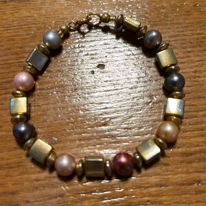 Contemporary Pearl Bracelet